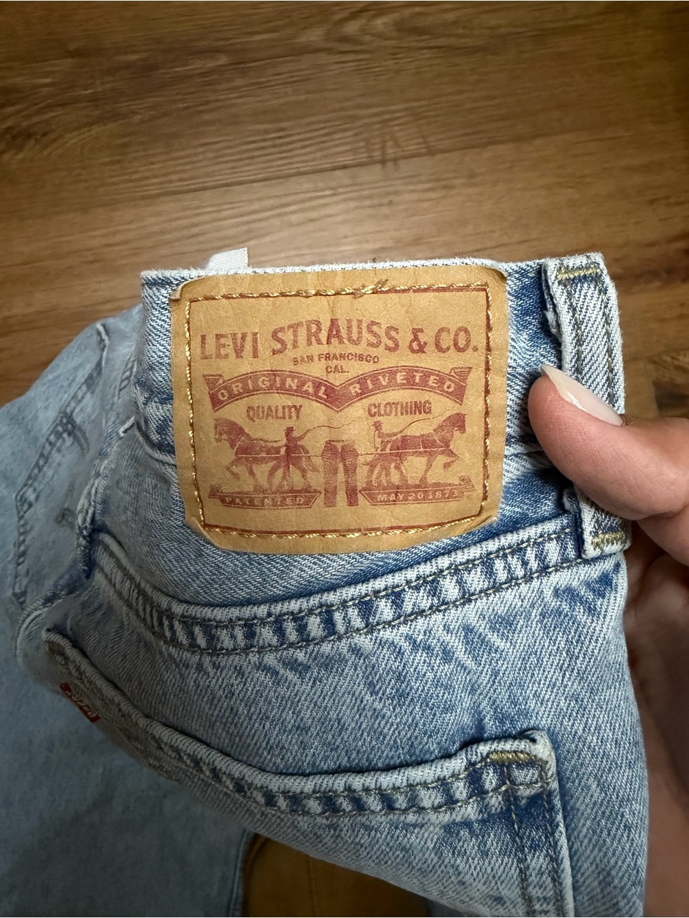 Levi's Jeans - Picture 3 of 4